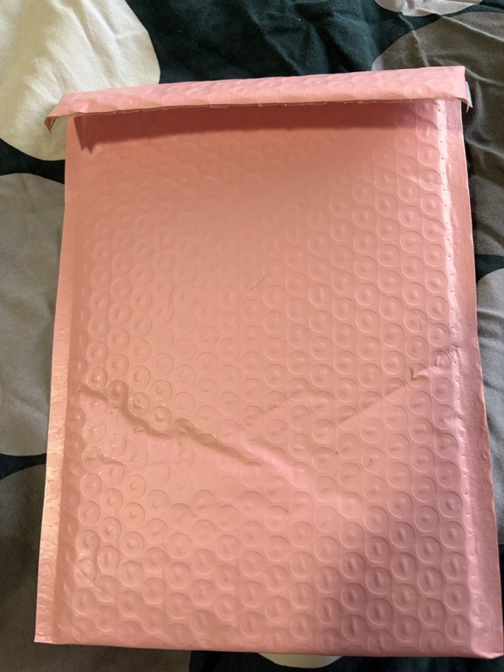 13 Pink Bubble Mailer Padded Envelope for 5$
